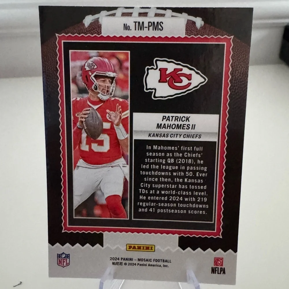 2024 Patrick Mahomes Panini Mosaic Touchdown Masters card - Picture 2 of 2